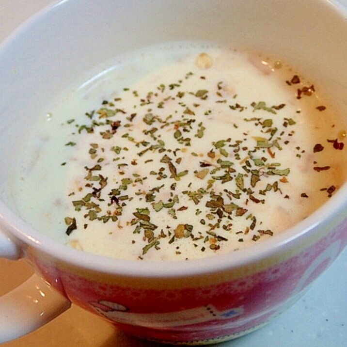 バジル香る オートミール入り豆乳コンソメスープ♬